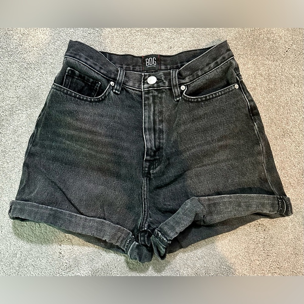 BDG High-Rise Mom Short